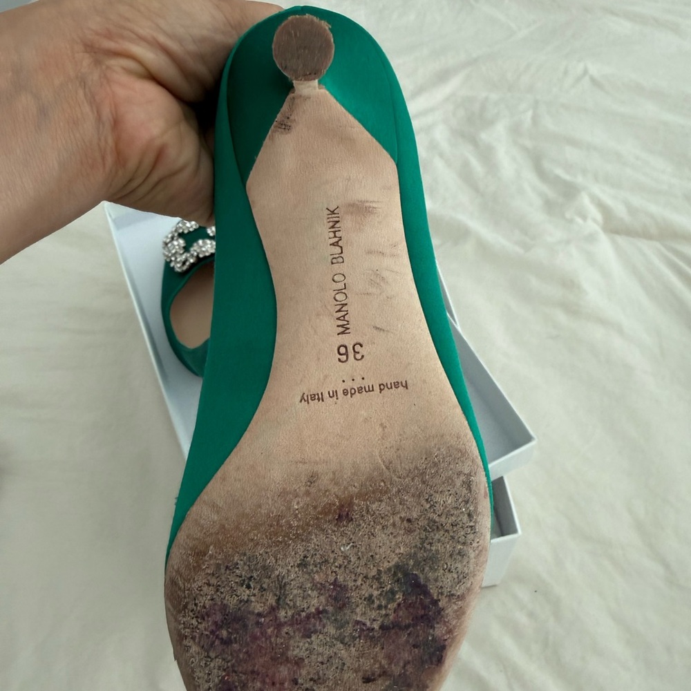 Manolo Blahnik Green Satin Pumps - Picture 10 of 12